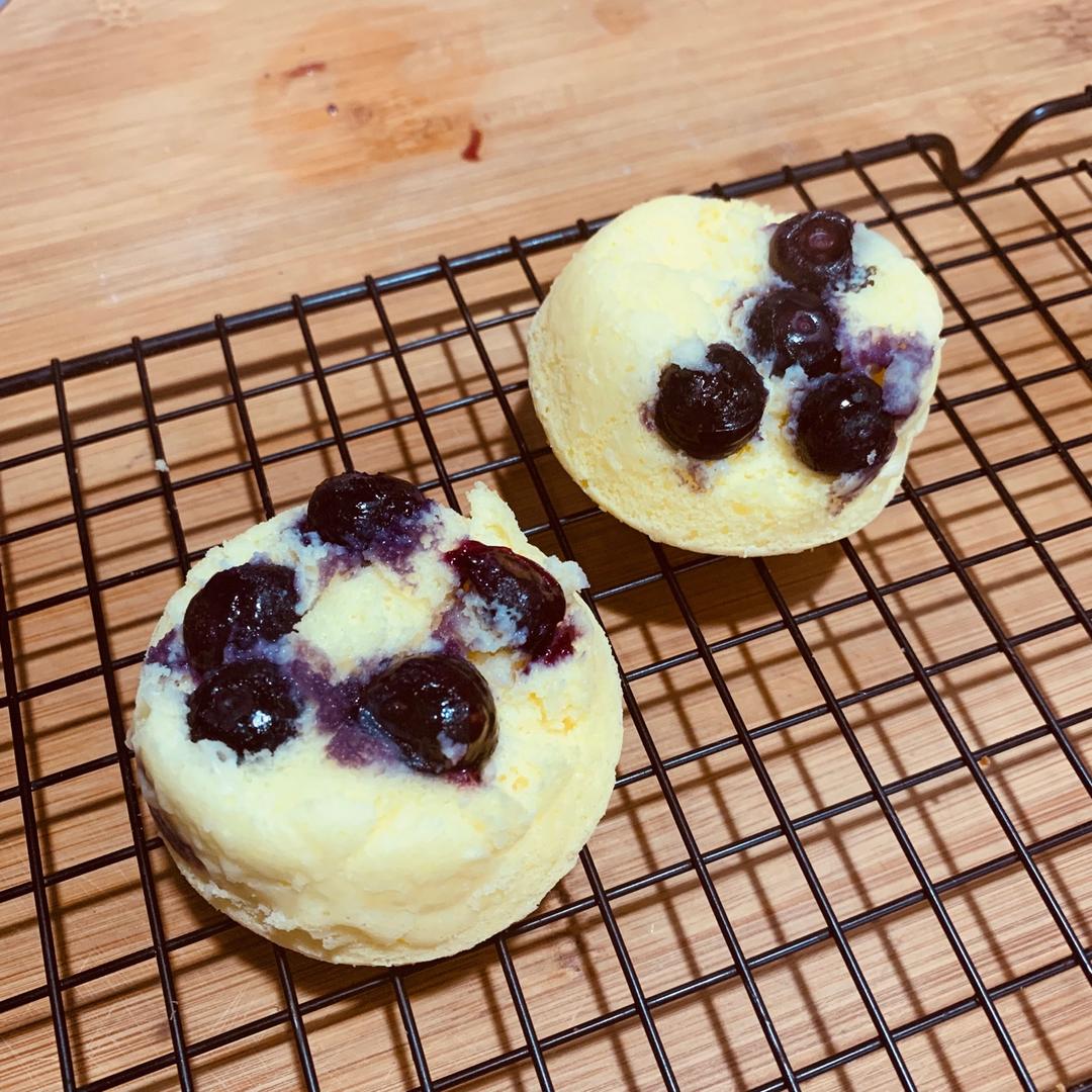 蓝莓轻乳酪蛋糕