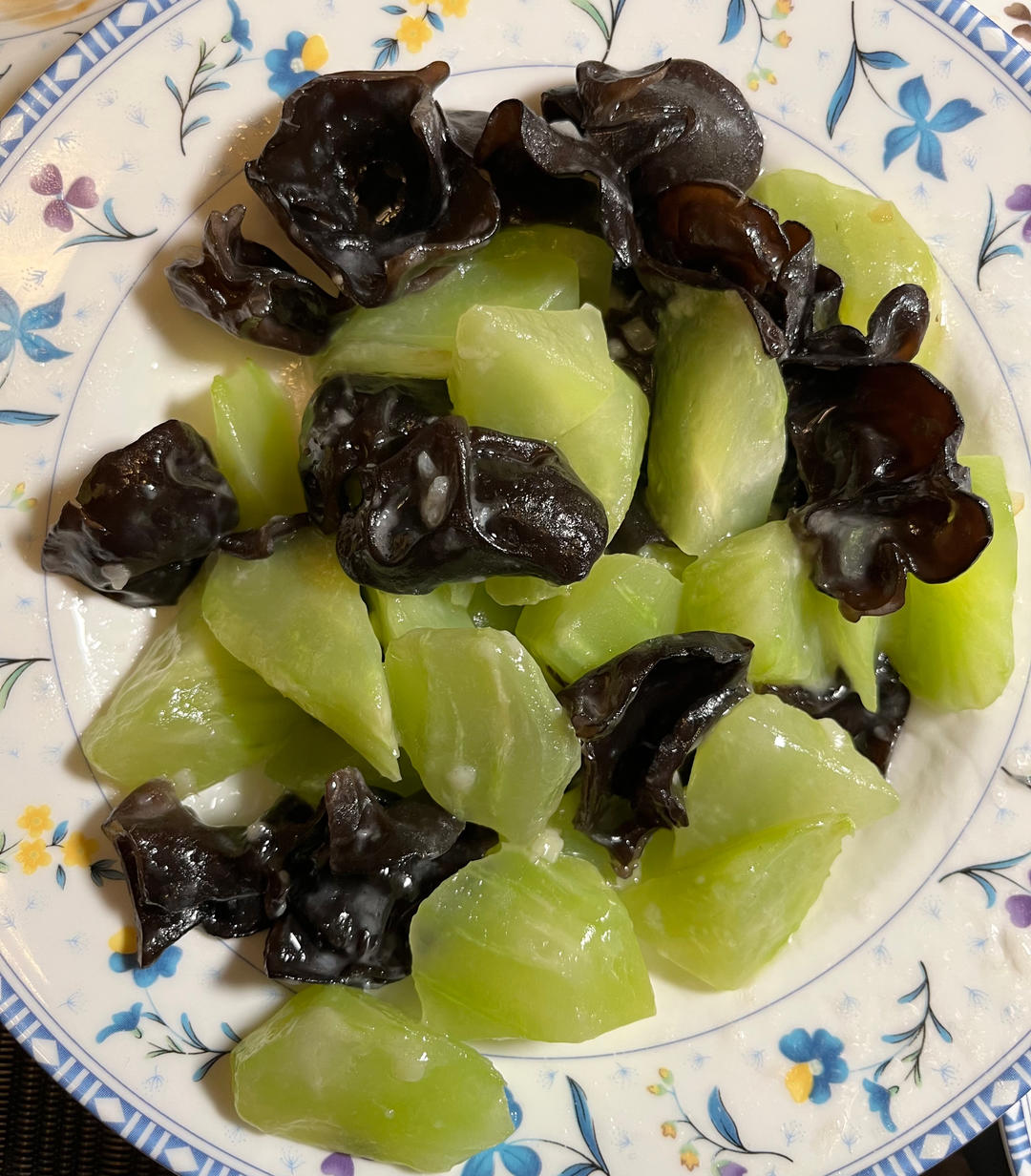 清炒莴笋炒木耳