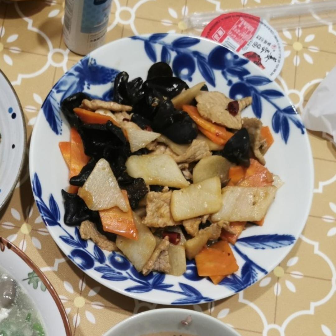 山药木耳炒肉片
