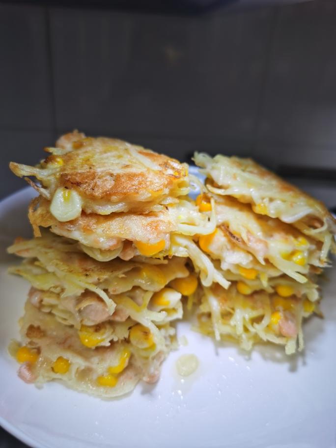 宝宝最爱三文鱼薯丝饼