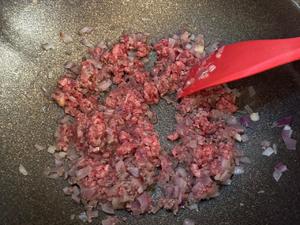 土豆泥番茄牛肉芝士卷饼的做法 步骤5