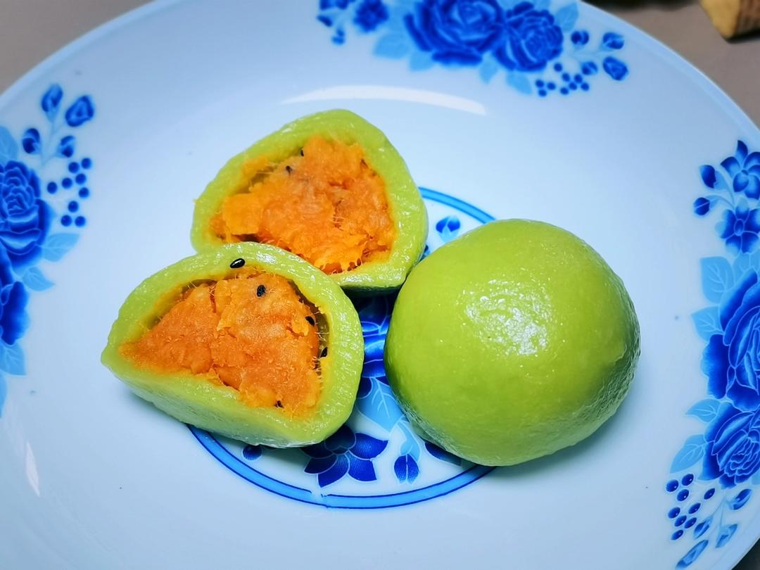 网红青团～～咸蛋黄肉松青团