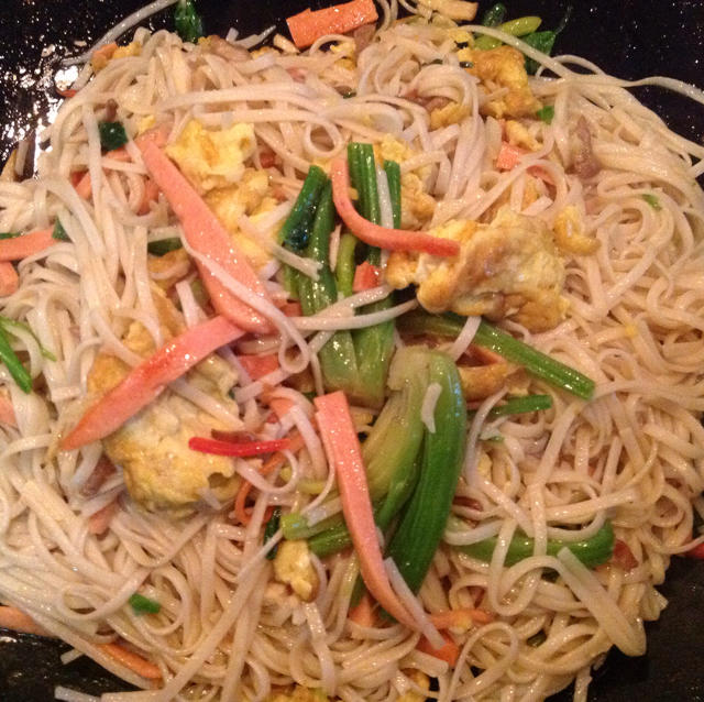 菠菜火腿炒面