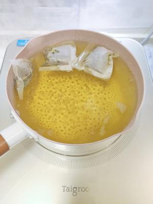 雪平锅版 罗汉果胖大海枇杷茶冻（5人份/2人1天）配方适合任何茶饮/咖啡/奶茶，一切皆可成冻，消暑润喉，饱腹减肥！的做法 步骤1