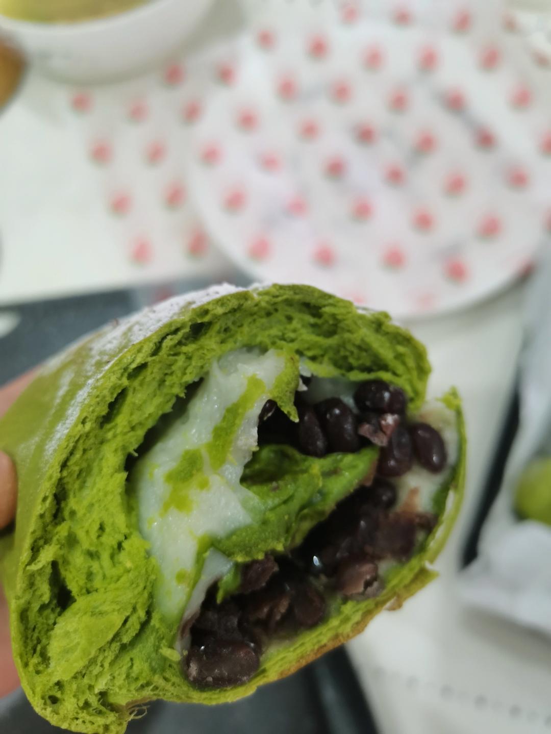 抹茶蜜豆软欧包
