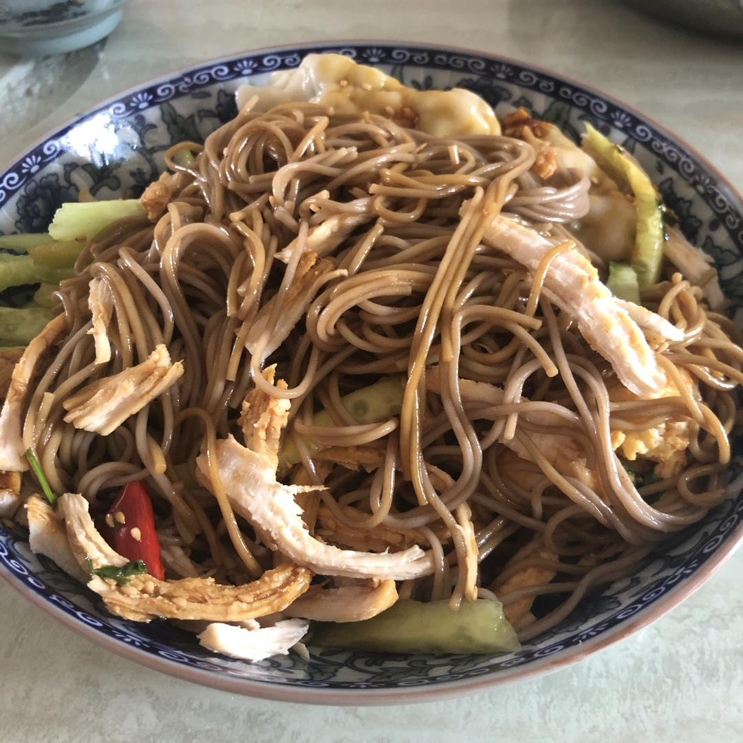 快手减脂餐❗️爆好吃的凉拌鸡丝荞麦面