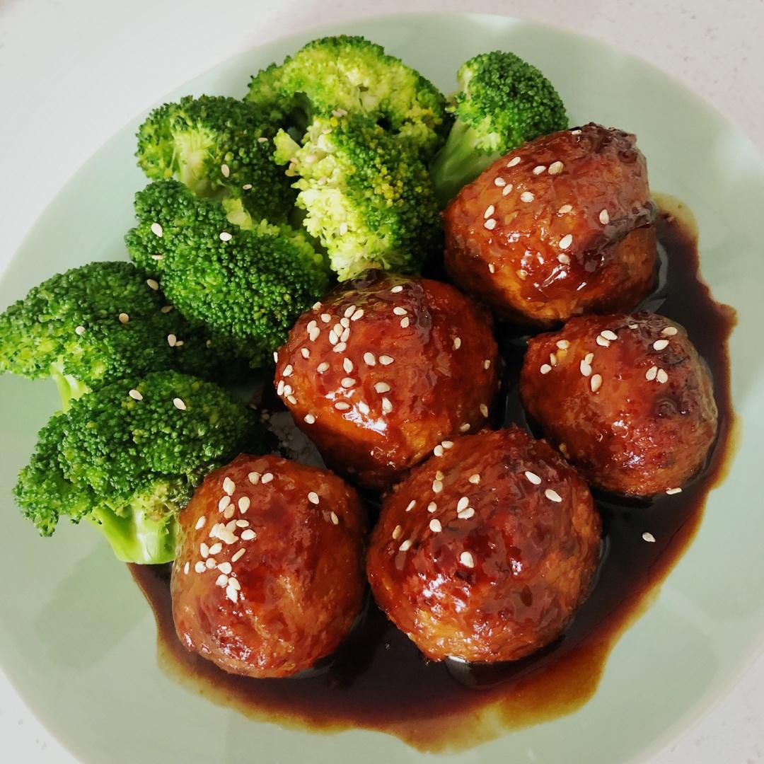 四喜丸子/红烧狮子头 Chinese Meatballs