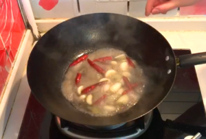 【烹饪Vlog】简易版椒麻鸡制作秘方 玩转新疆大菜的做法 步骤8