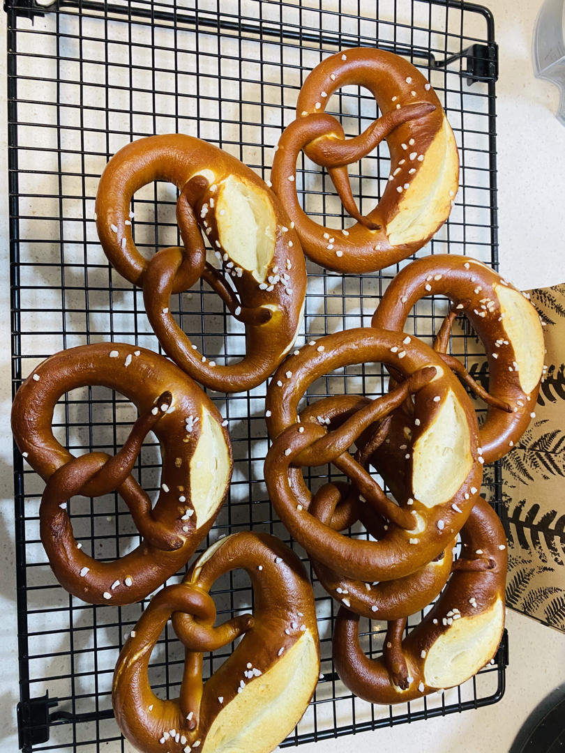 最详细的碱水包 【德国结面包 布雷结面包】有关碱水面包Brezel的一切 Bretzel Brezen Pretzel