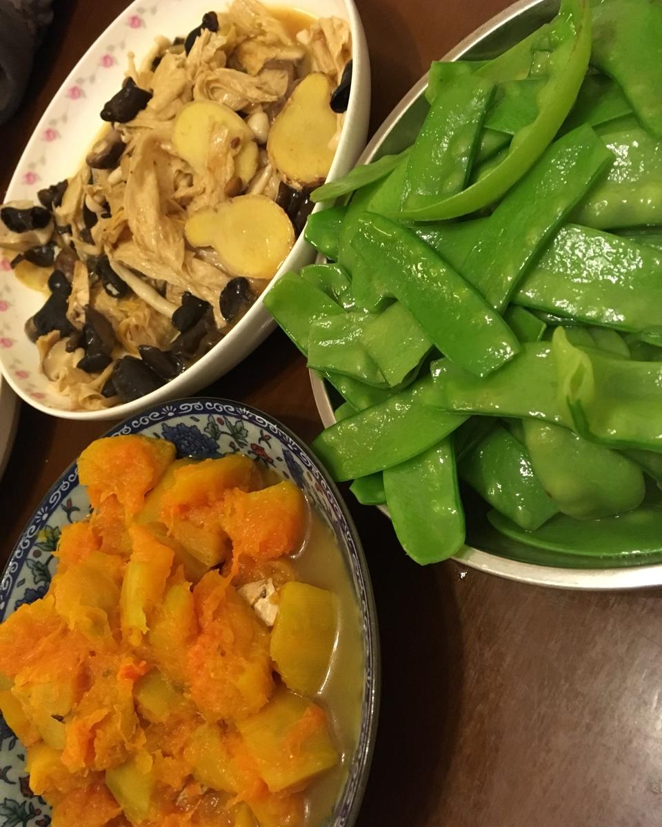 吃吃素因做的素食