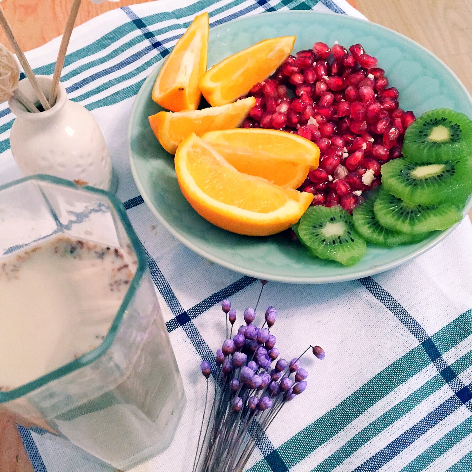 橙盅酸奶水果沙拉