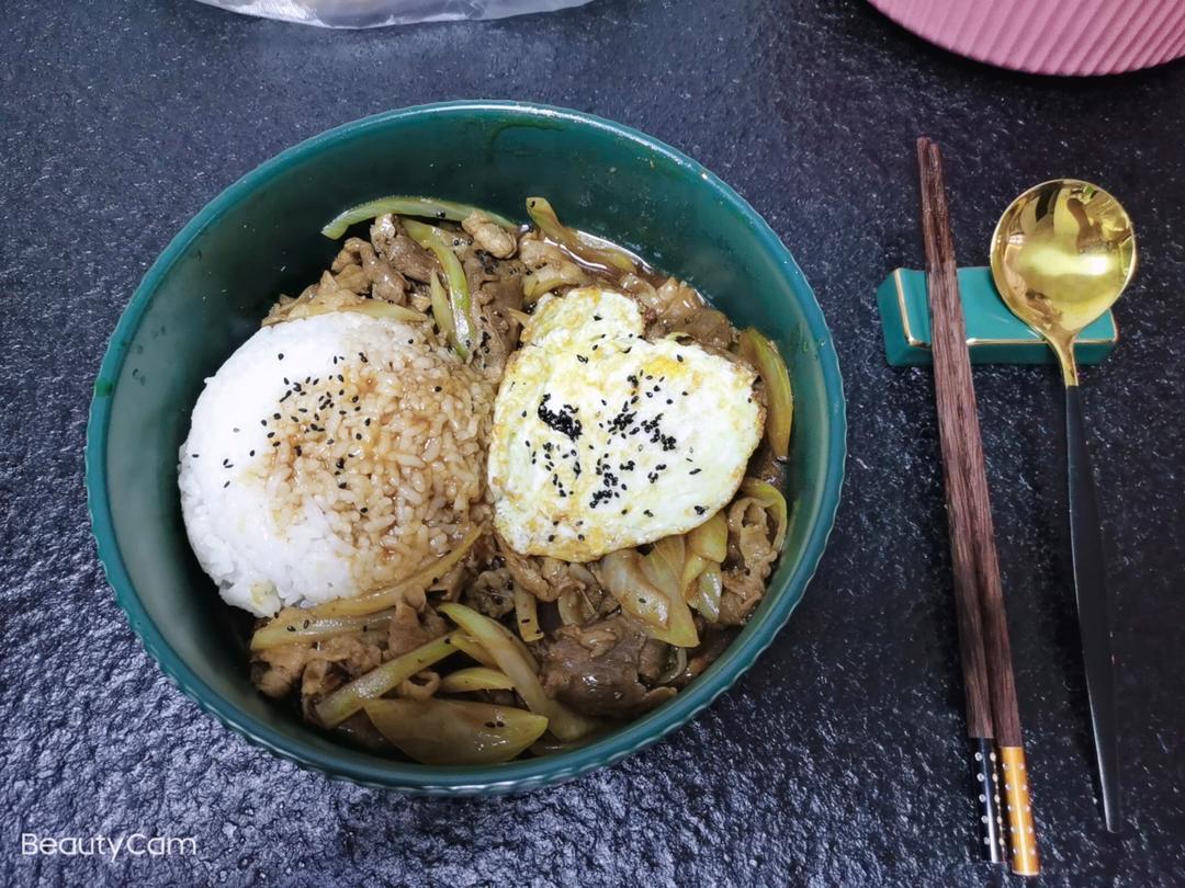 日式肥牛饭