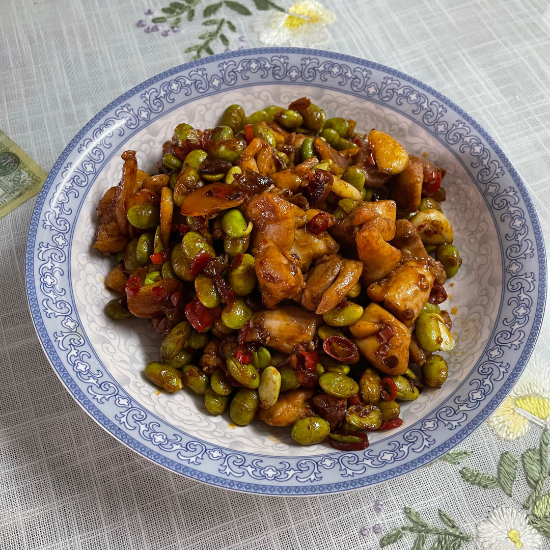 毛豆的正确打开方式——鲜辣翡翠鸡丁