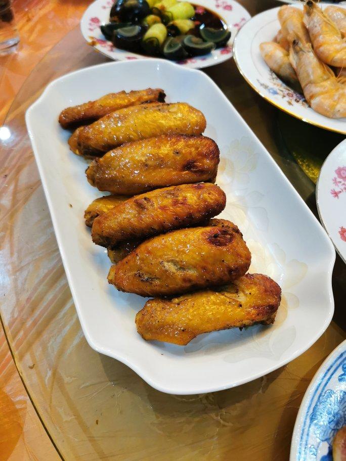 蒜香烤鸡翅｜又香又嫩