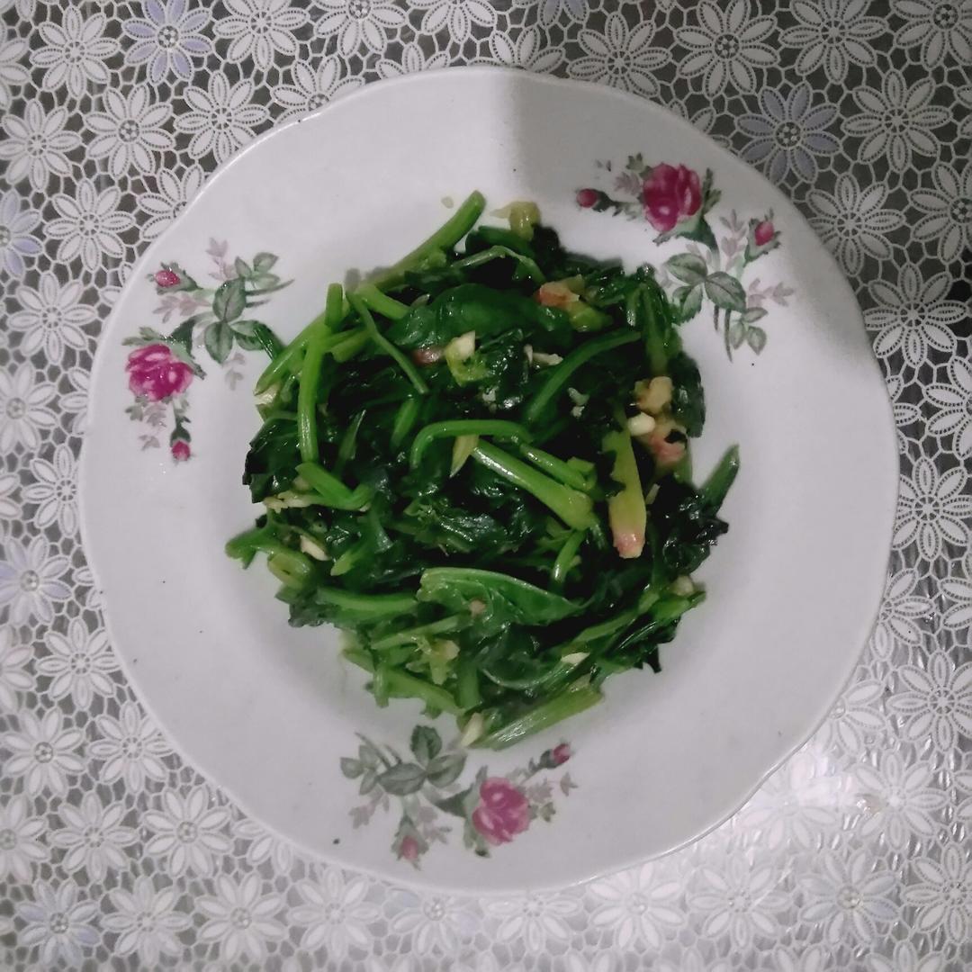 蒜蓉炒菠菜