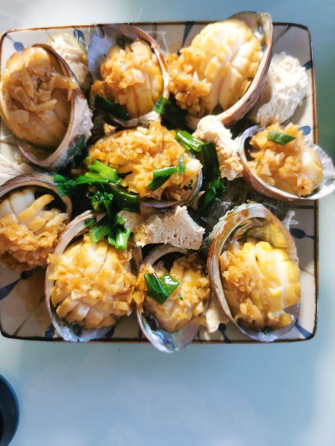 蒜蓉粉丝蒸鲍鱼