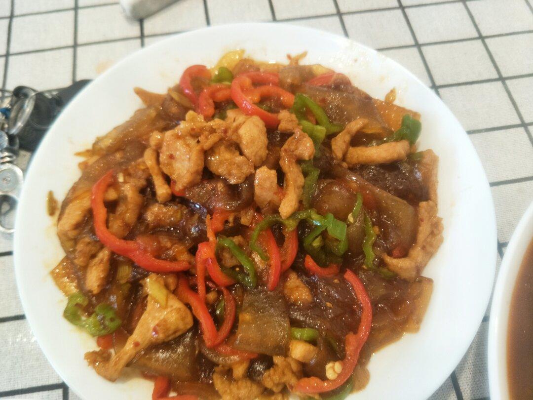 蚌埠小孩最爱的—拉皮炒肉丝