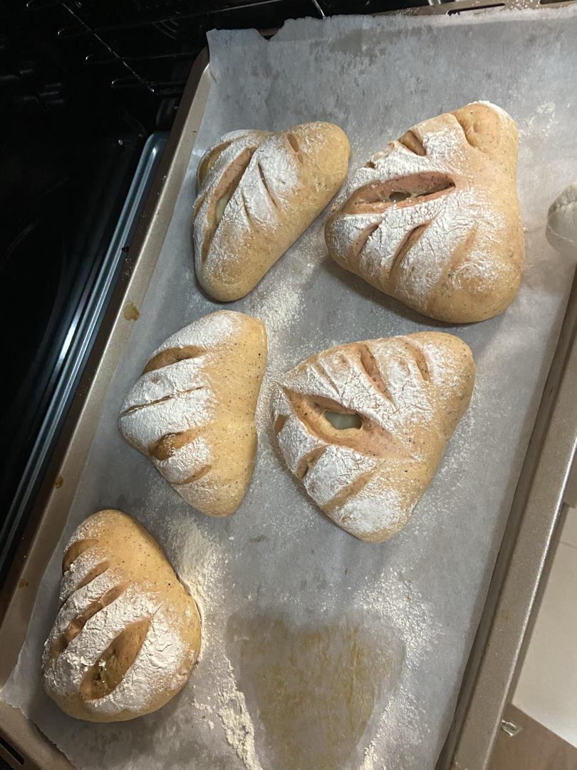 火龙果麻薯欧包