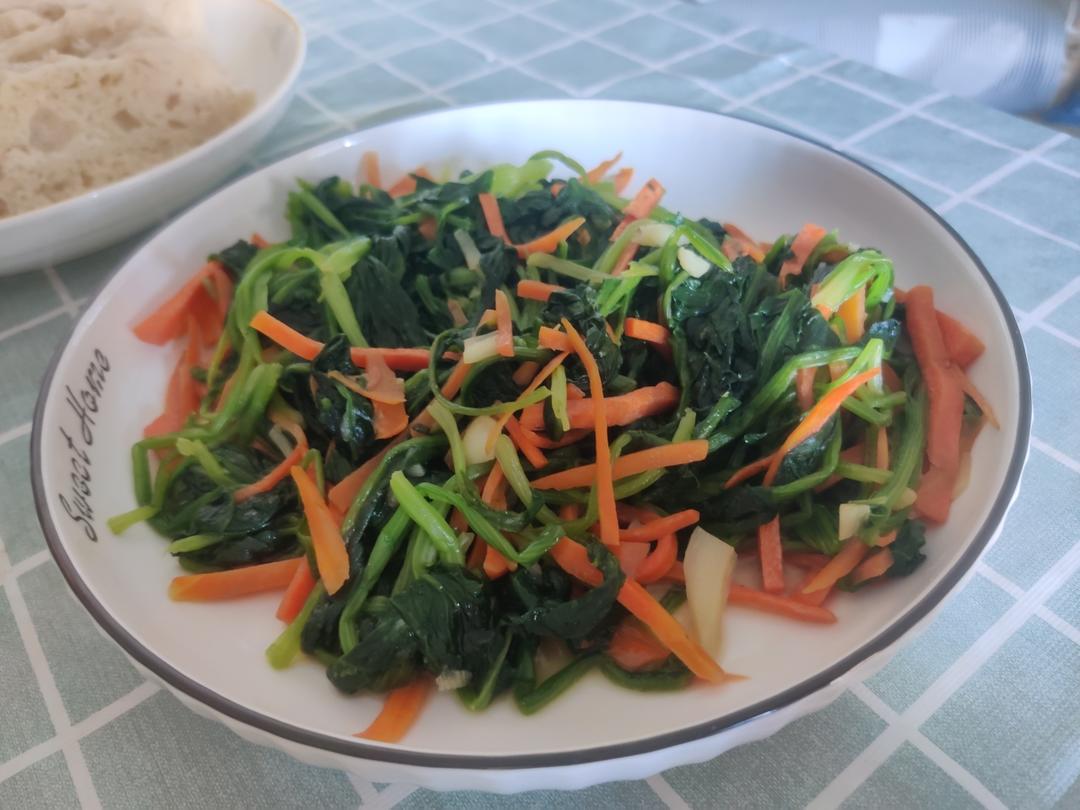 清炒菠菜胡萝卜丝