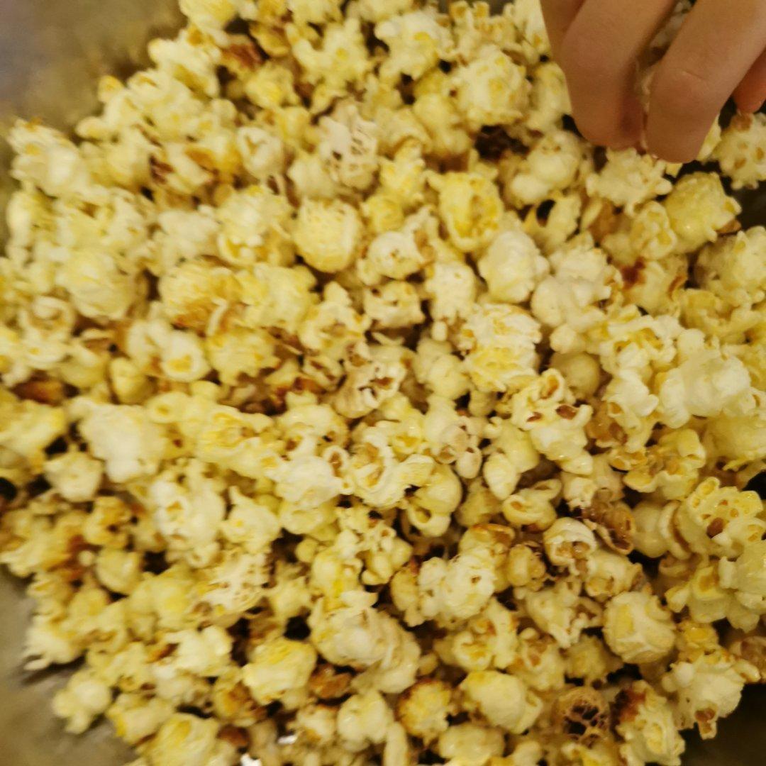 爆米花来了！！！超级简单易上手的焦糖/巧克力爆米花