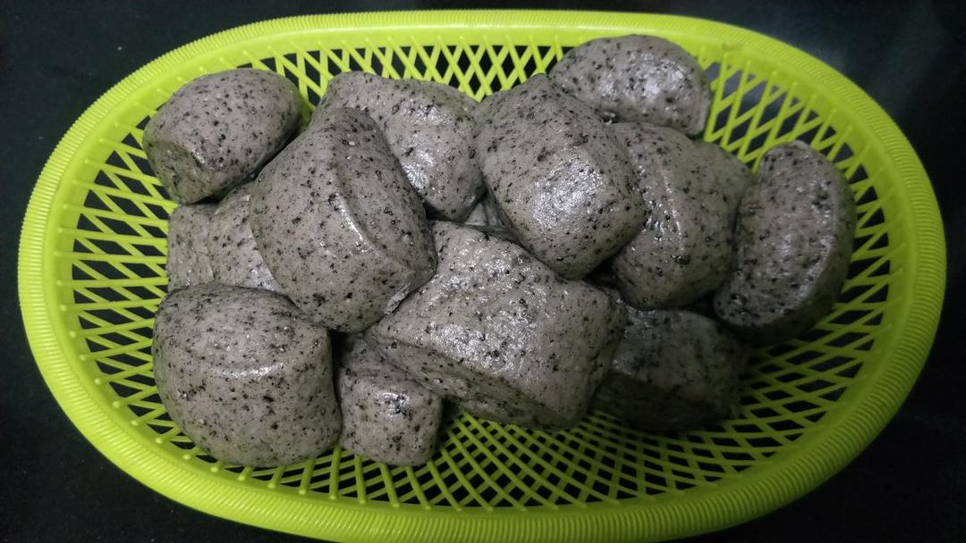 奶香黑芝麻刀切馒头