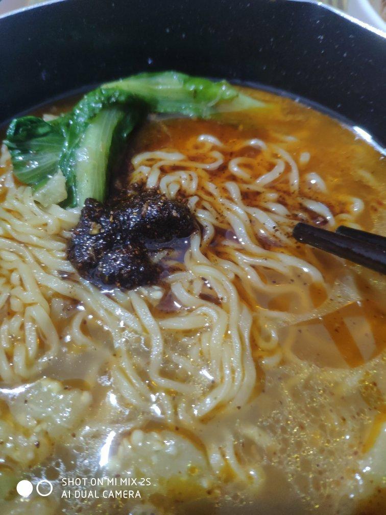 柳州螺蛳粉之红油做法