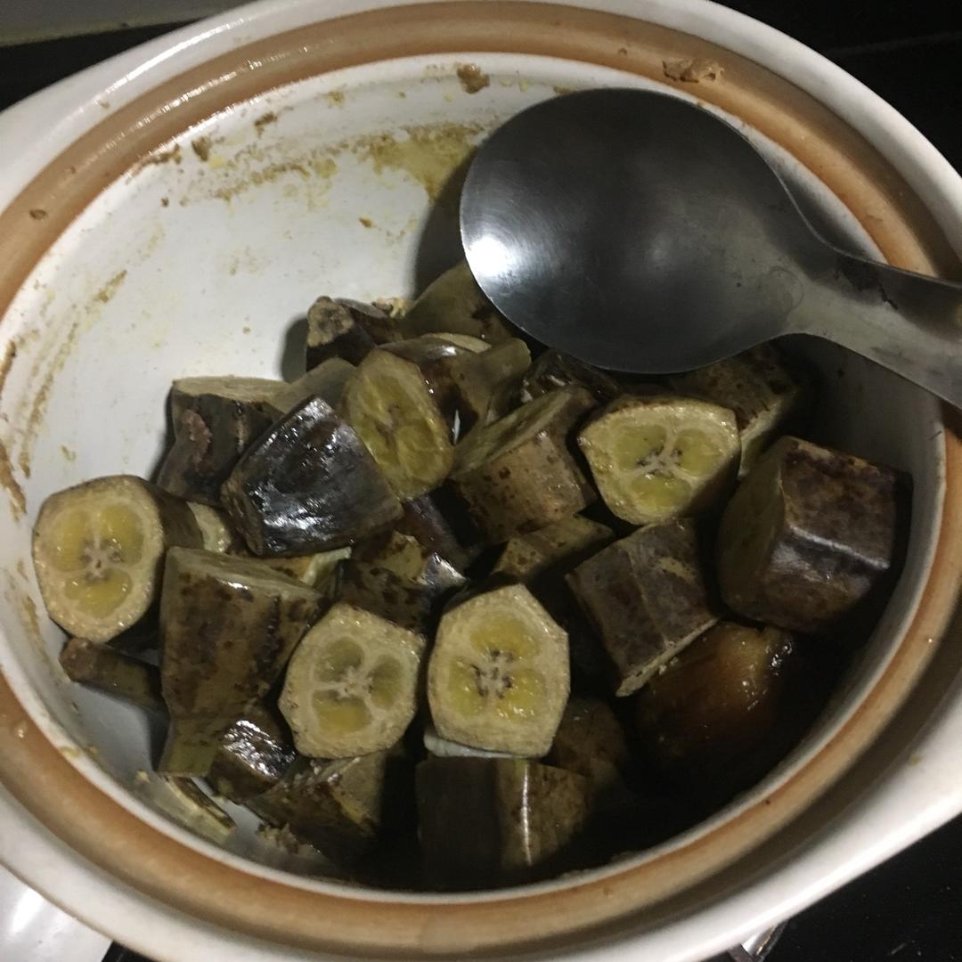 生大蕉煲鲫鱼汤