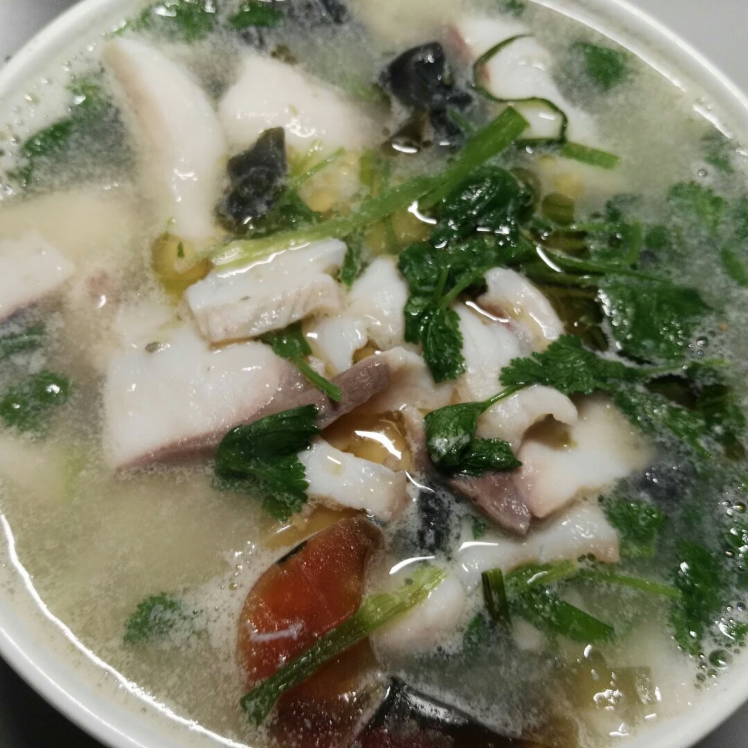 香菜皮蛋鱼片汤