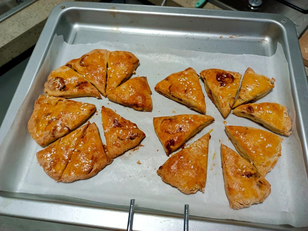 免烤箱低热量不干硬的无糖无油可可全麦司康（附加热技巧）