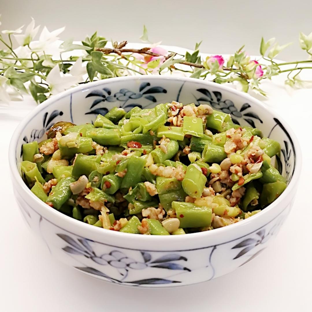 酸豆角炒鸡丁