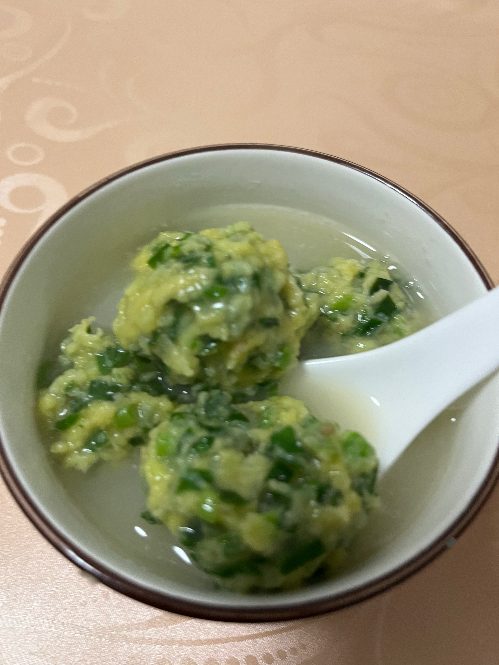 春天的韭菜丸子汤的做法
