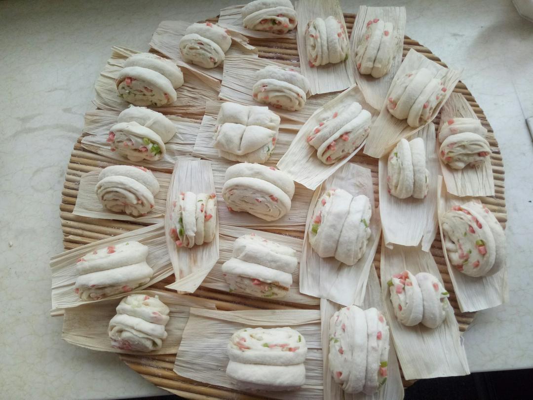 最好吃的火腿葱香花卷—附让葱不变黄的小窍门