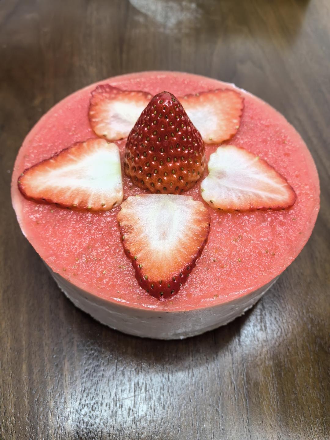 草莓酸奶慕斯蛋糕 Erdbeer-Joghurt-Torte