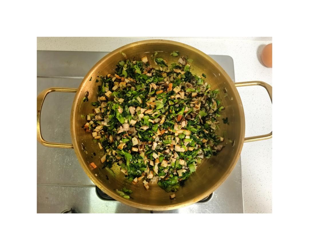 不变色的香菇青菜包