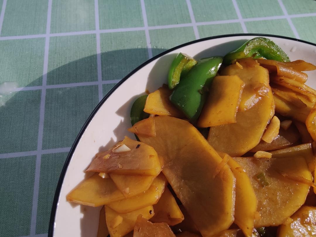 比肉都好吃的青椒炒土豆片😋简单又美味❗️