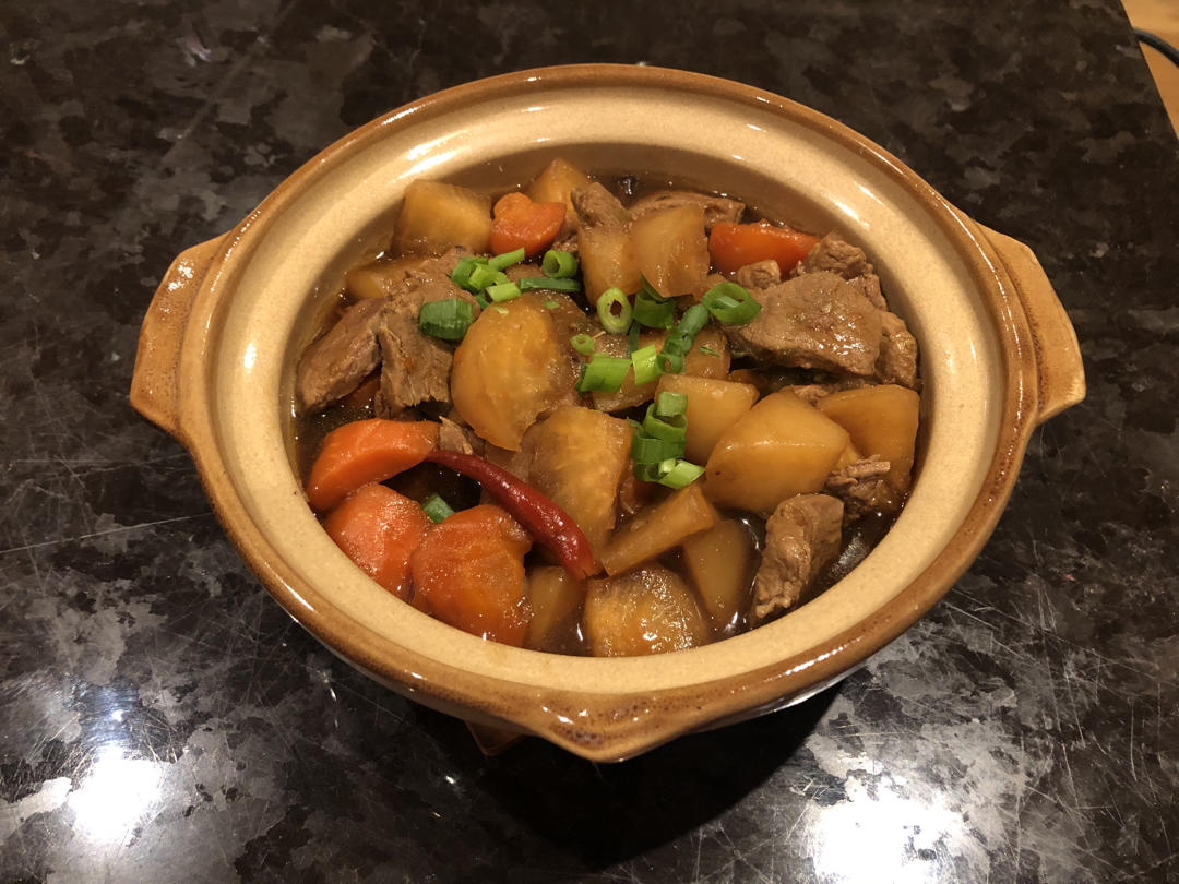 红烧羊肉萝卜煲