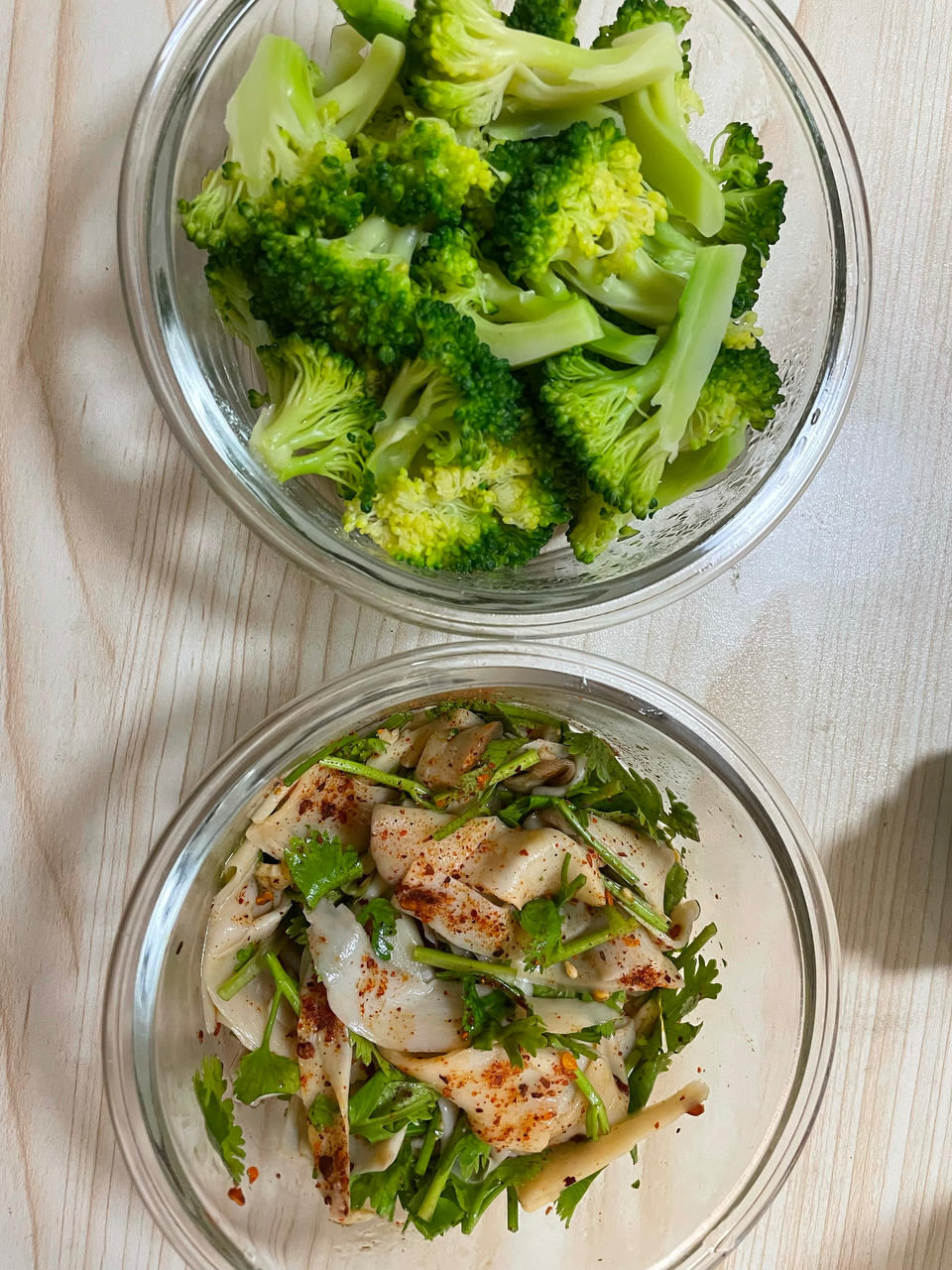 比肉还好吃的【手撕凉拌杏鲍菇】，上桌扫光光