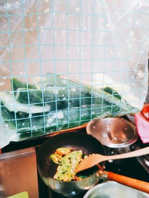 中式青瓜海鲜沙拉的做法 步骤1