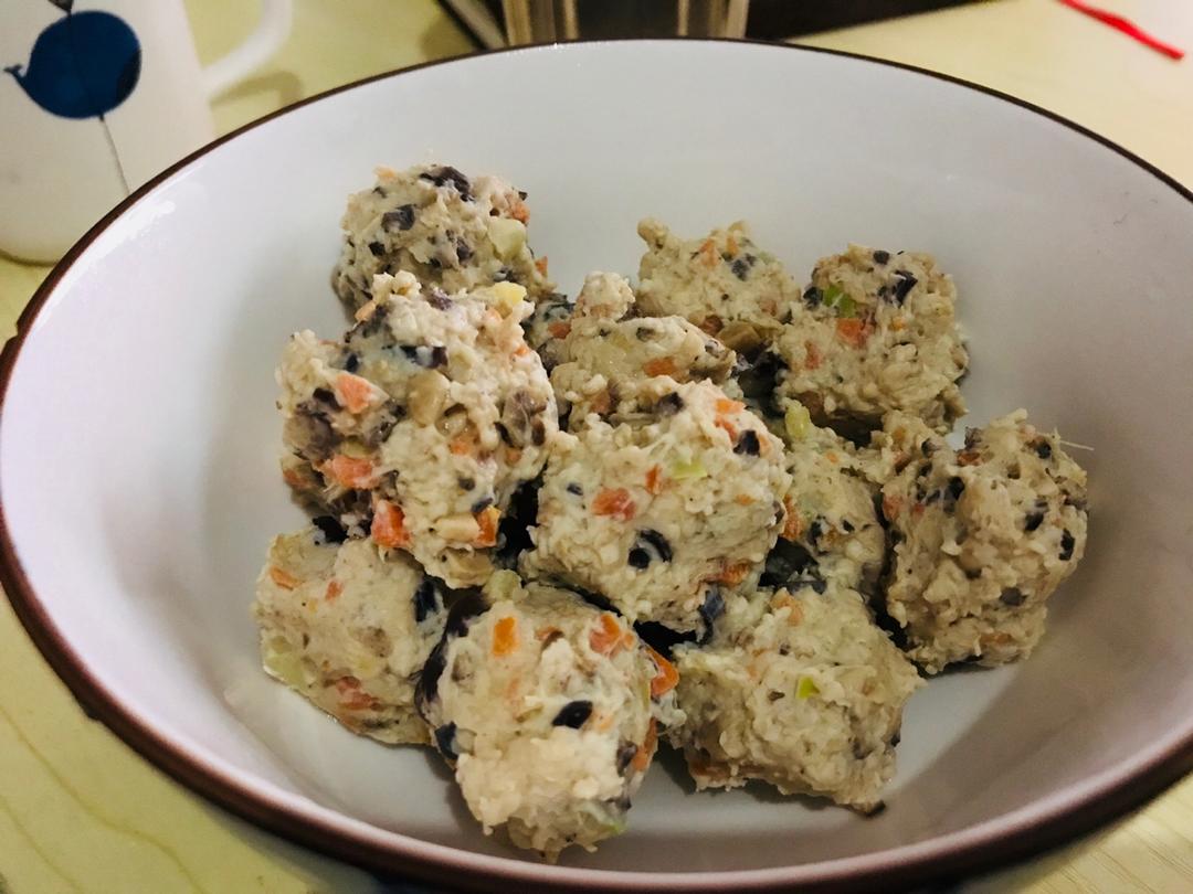 创意减脂餐：鸡胸肉丸子