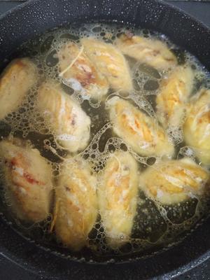 土豆烧鸡翅的做法 步骤4