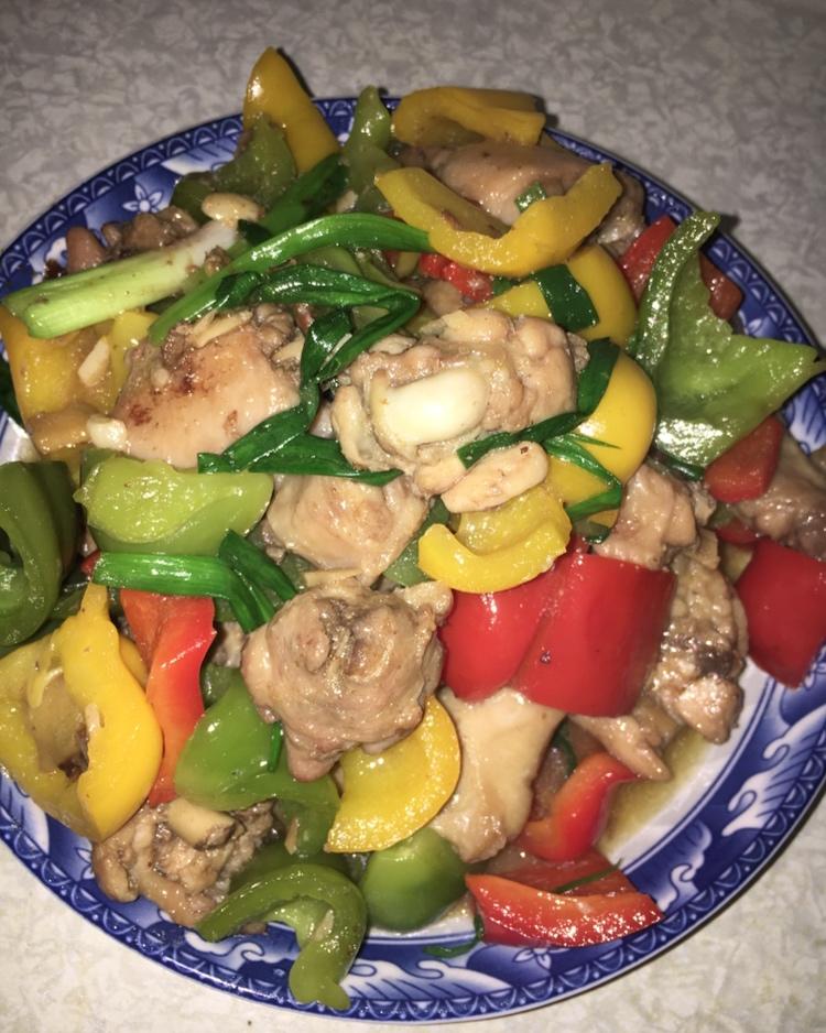 三色椒焖鸡翅