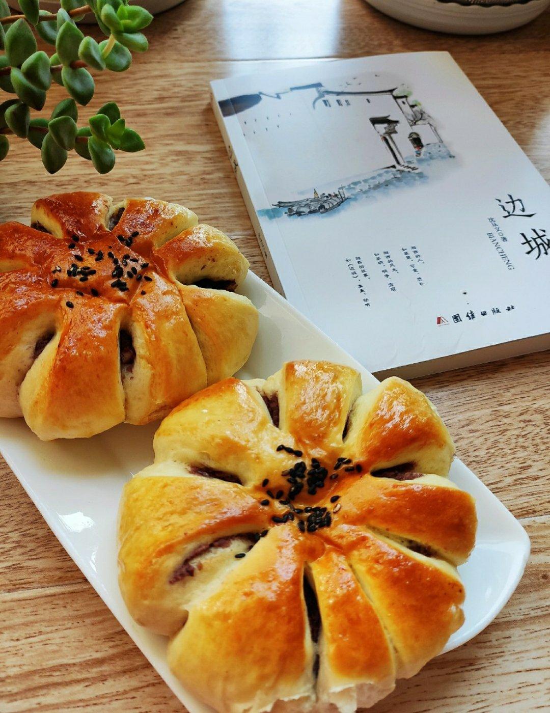 花朵豆沙餐包