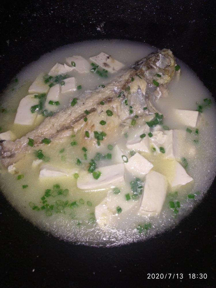 奶白鲫鱼豆腐汤|一条鱼最后的温柔
