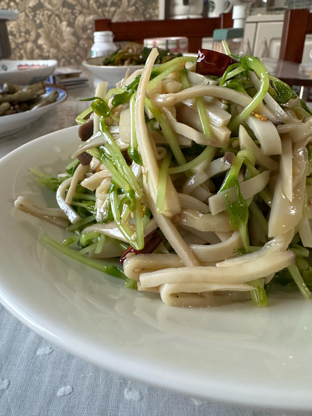 豆苗杏鲍菇（凉拌）