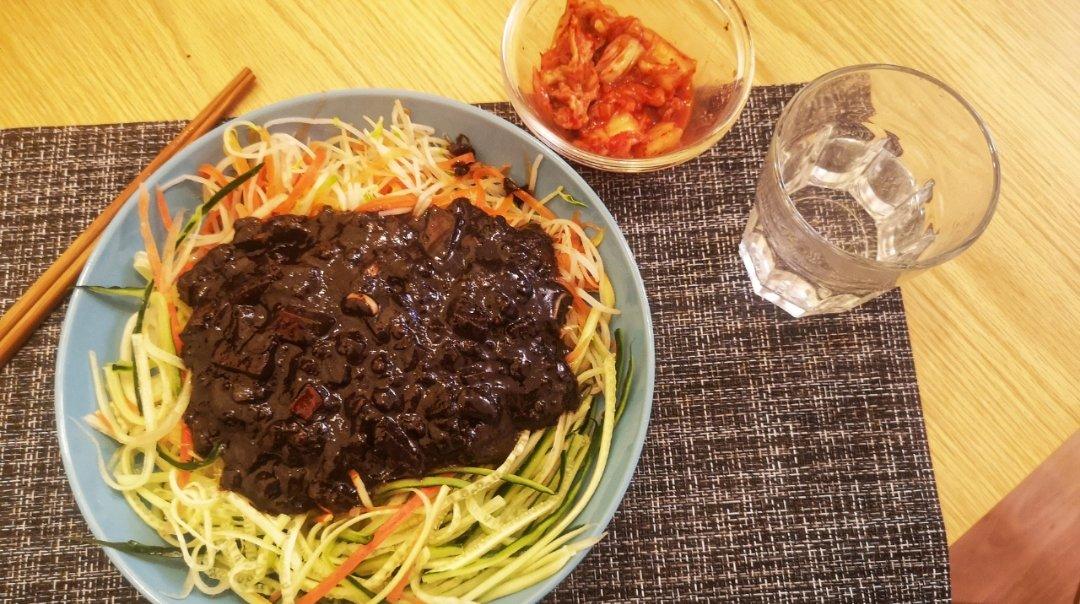 堂妈小厨——韩式炸酱面