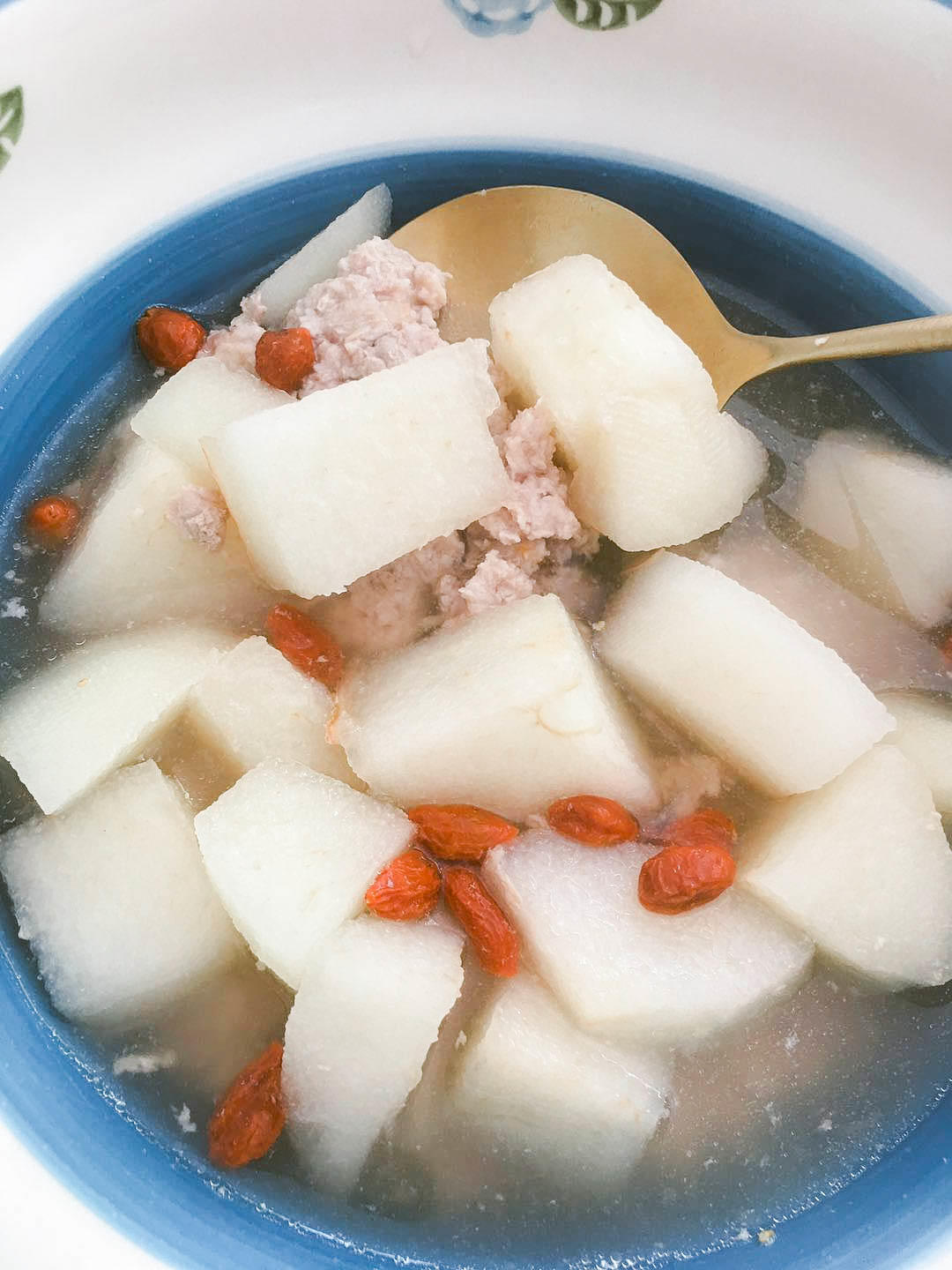 超鲜甜降火雪梨炖肉汤的做法