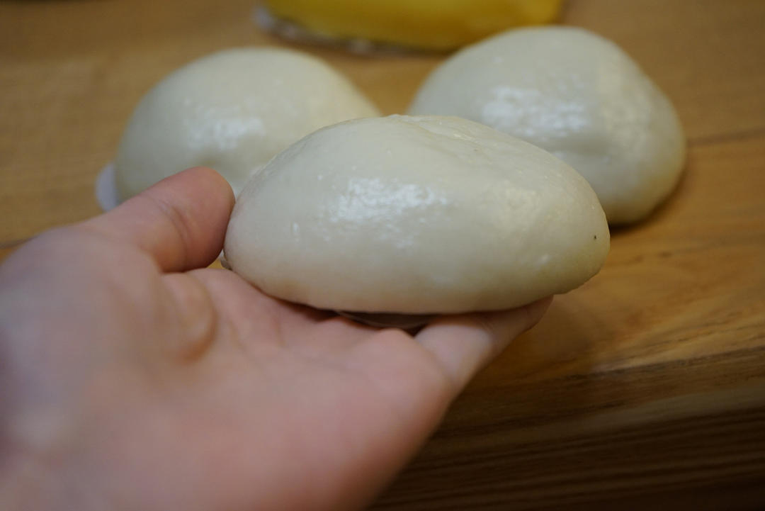 黑芝麻红糖花生包子