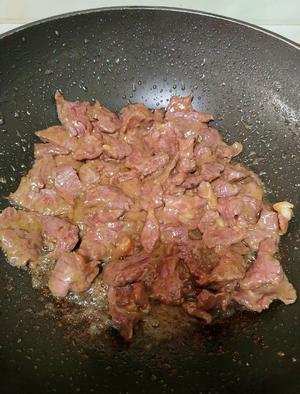 爽脆嫩滑的芥兰炒牛肉的做法 步骤15