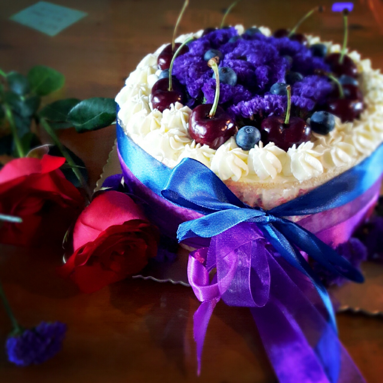 奶油水果装饰蛋糕