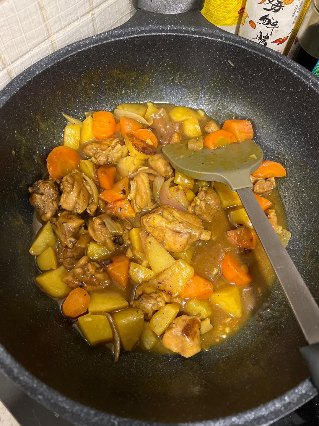 鸡肉咖喱土豆（懒人一定要收藏的菜谱😄）